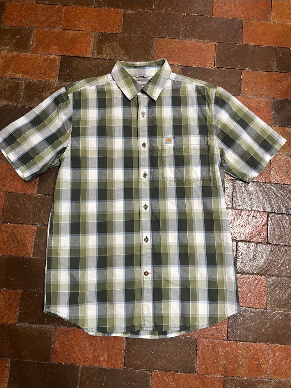 MEN SHIRT MEDIUM Carhartt relax fit button up/ green checks 1067